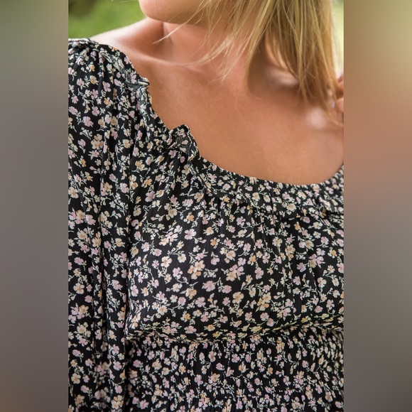 NWT | Emily Wonder | Floral Scoop Neck, Long Sleeve Peplum Blouse/Top - Picture 5 of 12